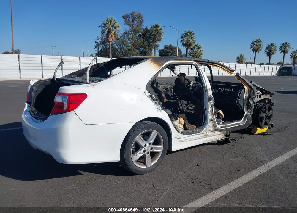 2013 TOYOTA CAMRY SE VIN: 4T1BF1FK7DU211132