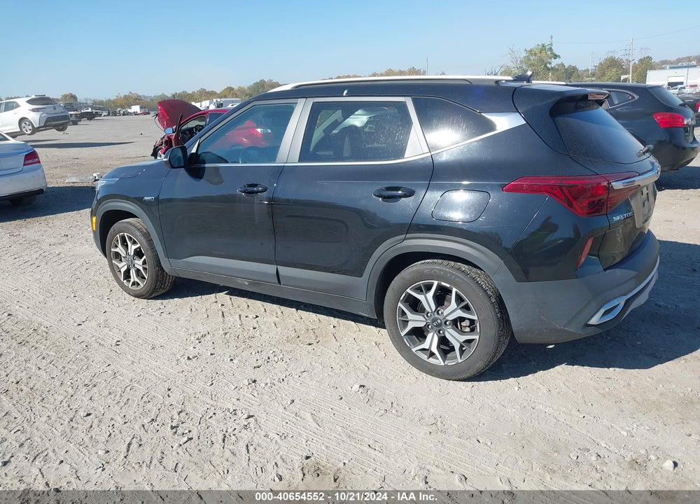 2021 KIA SELTOS EX VIN: KNDERCAA7M7136403