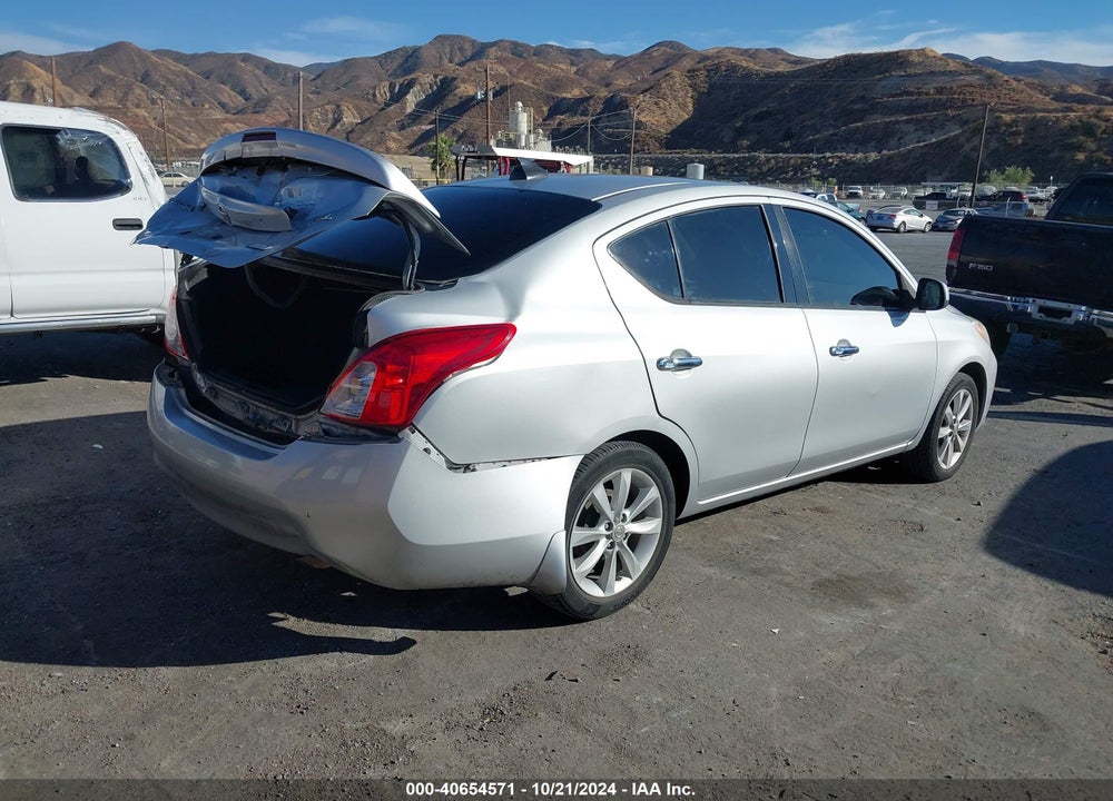 2014 NISSAN VERSA 1.6 SL VIN: 3N1CN7AP7EL805896