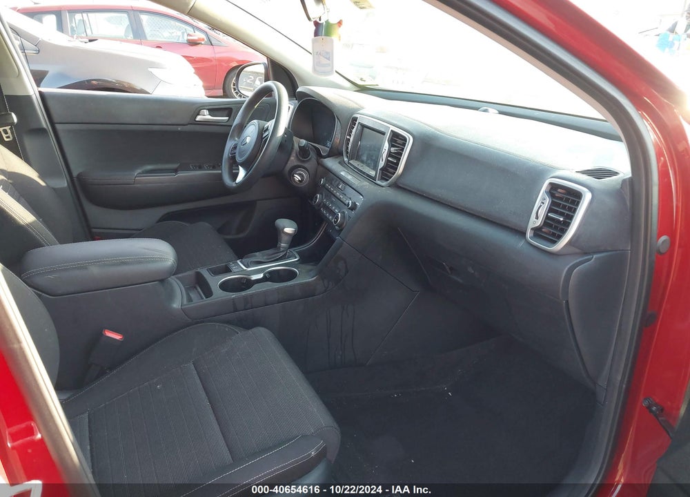 2018 KIA SPORTAGE LX VIN: KNDPMCAC2J7374311