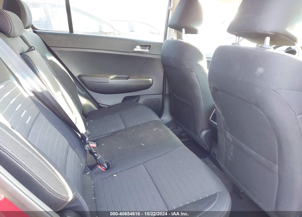 2018 KIA SPORTAGE LX VIN: KNDPMCAC2J7374311
