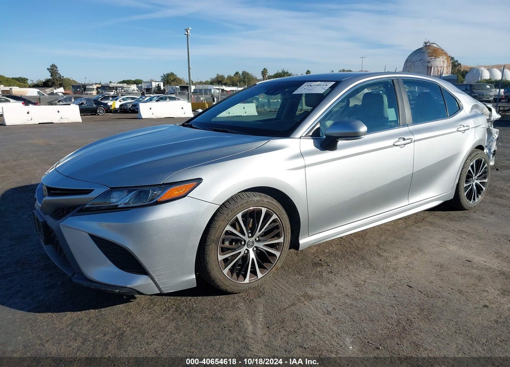 2018 TOYOTA CAMRY SE VIN: 4T1B11HK7JU094577