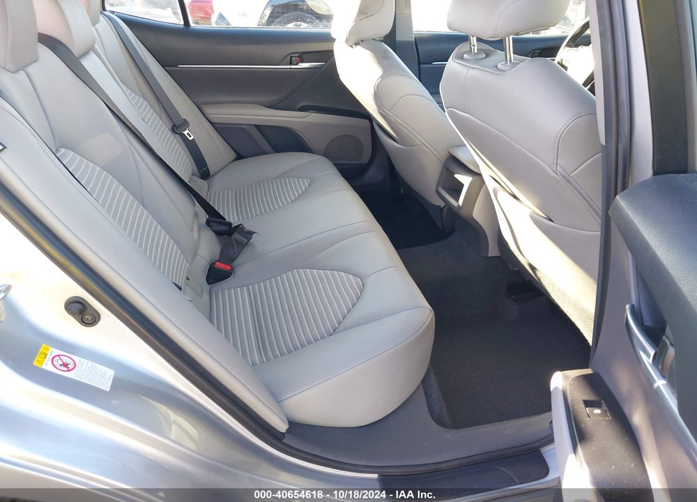 2018 TOYOTA CAMRY SE VIN: 4T1B11HK7JU094577