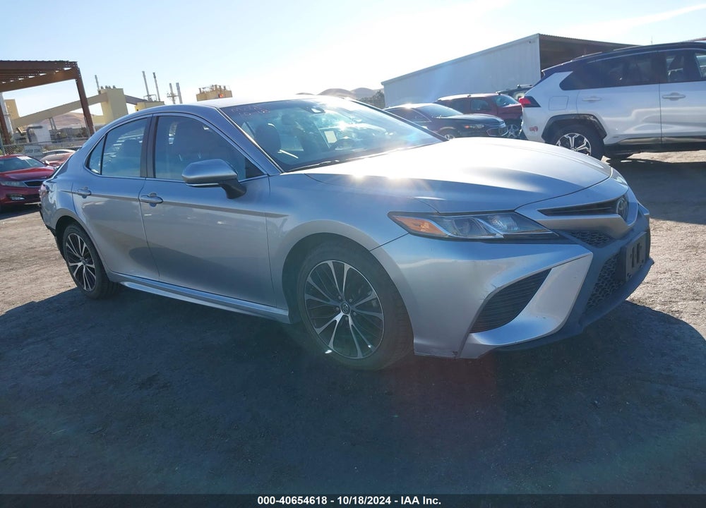 2018 TOYOTA CAMRY SE VIN: 4T1B11HK7JU094577