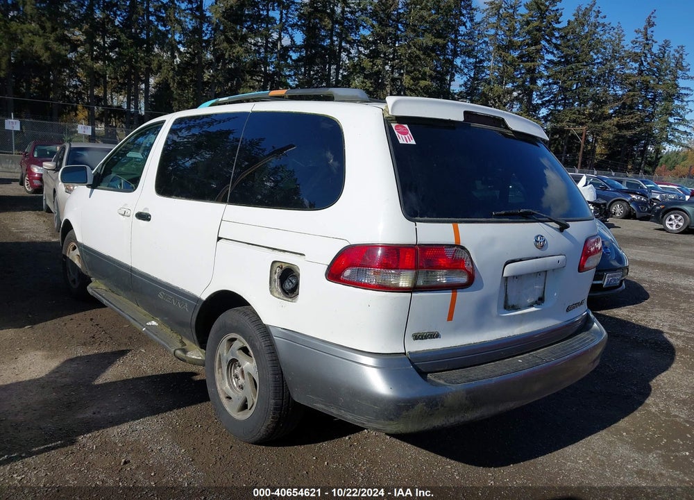 2002 TOYOTA SIENNA VIN: 4T3ZF13C42U432817