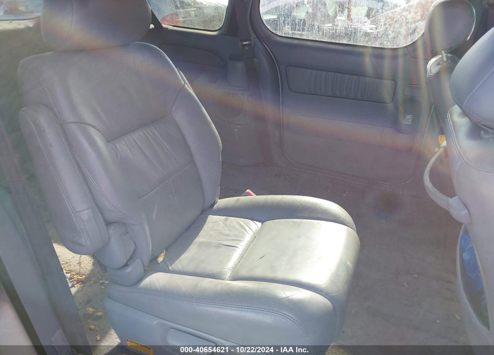 2002 TOYOTA SIENNA VIN: 4T3ZF13C42U432817