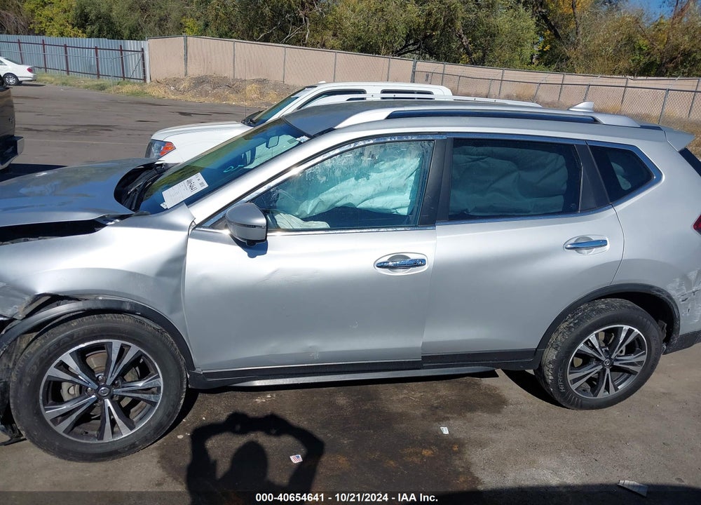2019 NISSAN ROGUE SV VIN: JN8AT2MV8KW394722