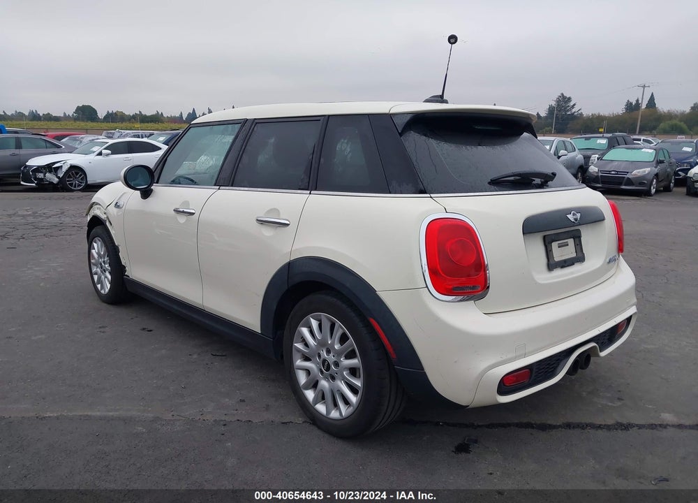 2015 MINI HARDTOP COOPER S VIN: WMWXU3C51F2B59375