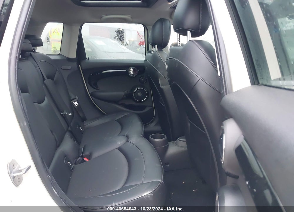 2015 MINI HARDTOP COOPER S VIN: WMWXU3C51F2B59375