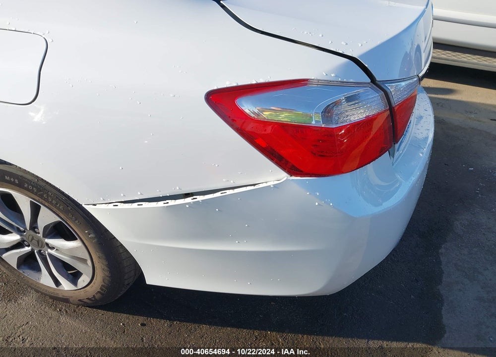 2015 HONDA ACCORD LX VIN: 1HGCR2F38FA123890