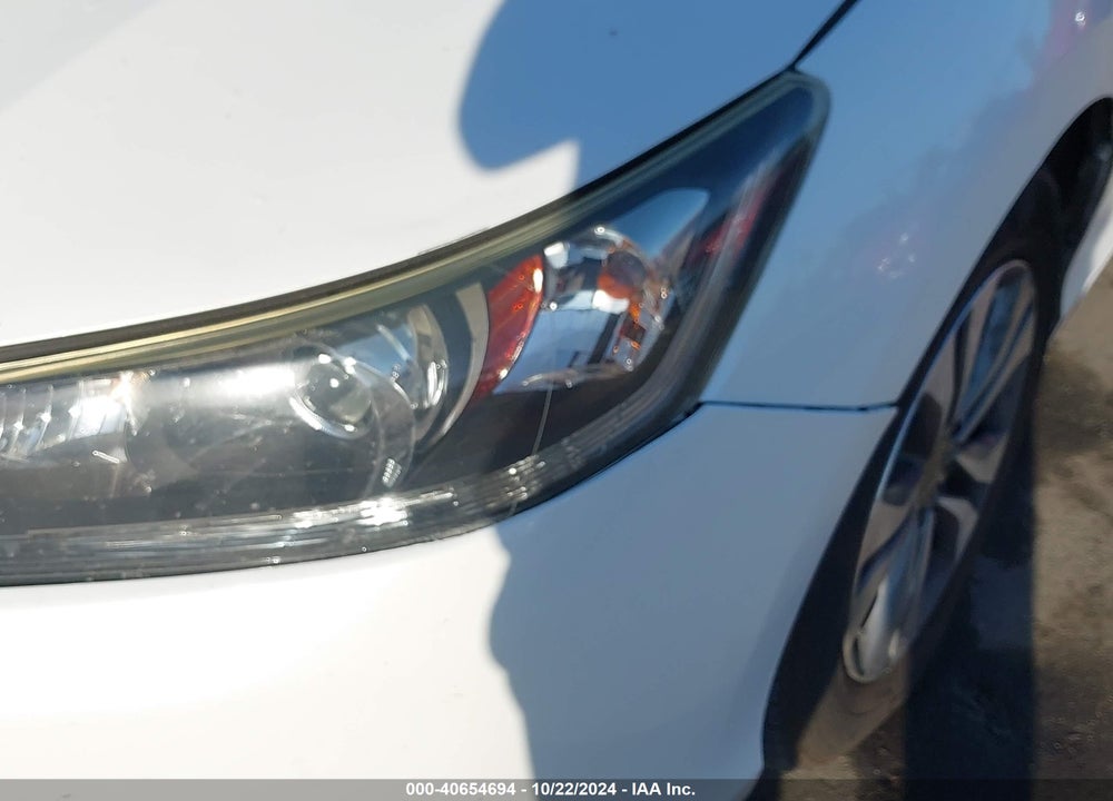 2015 HONDA ACCORD LX VIN: 1HGCR2F38FA123890