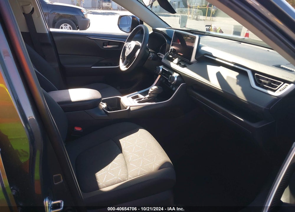 2024 TOYOTA RAV4 XLE VIN: 2T3P1RFV7RW416123