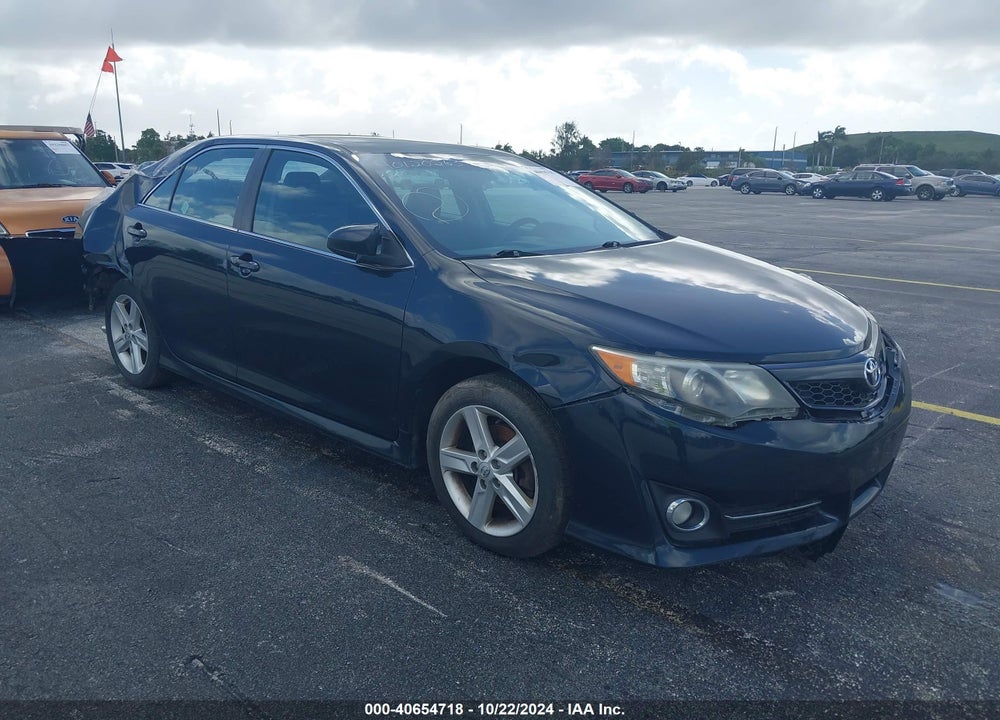 2013 TOYOTA CAMRY SE VIN: 4T1BF1FK5DU722855