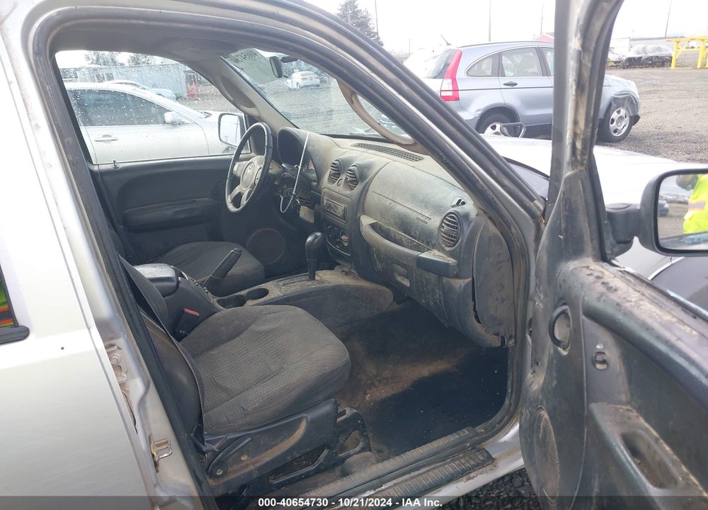 2004 JEEP LIBERTY SPORT VIN: 1J4GK48K04W229751