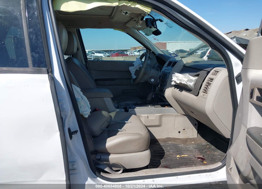 2008 FORD ESCAPE XLT VIN: 1FMCU03168KA91177