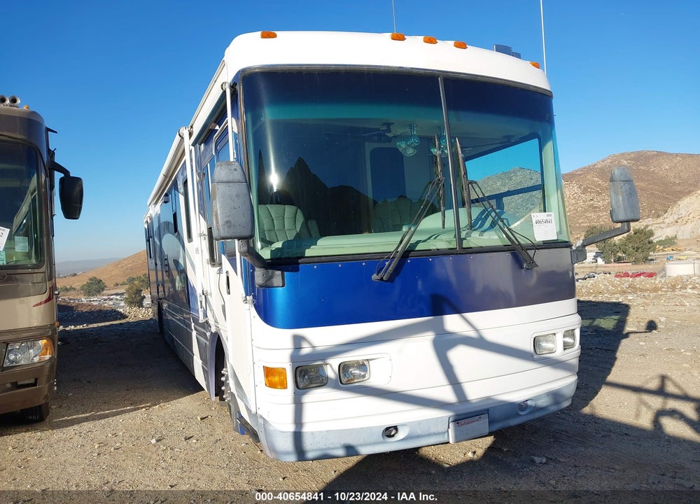 2001 NATIONAL ISLANDER VIN: 4U7F5EJ11Y1101638
