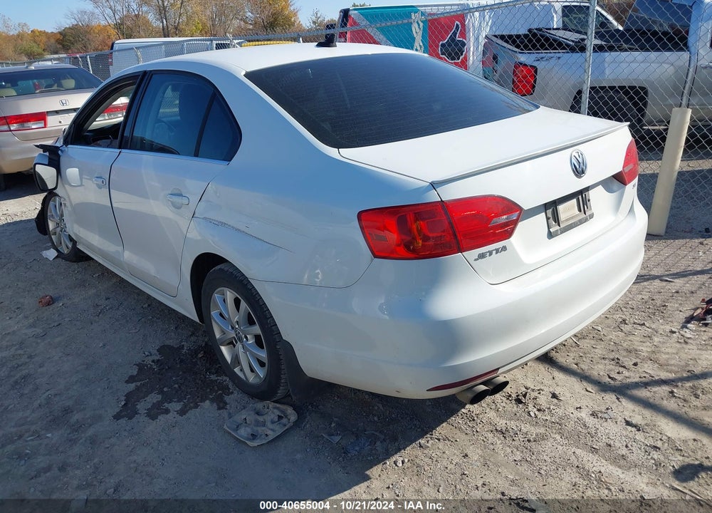 2014 VOLKSWAGEN JETTA 1.8T SE VIN: 3VWB17AJ2EM325756