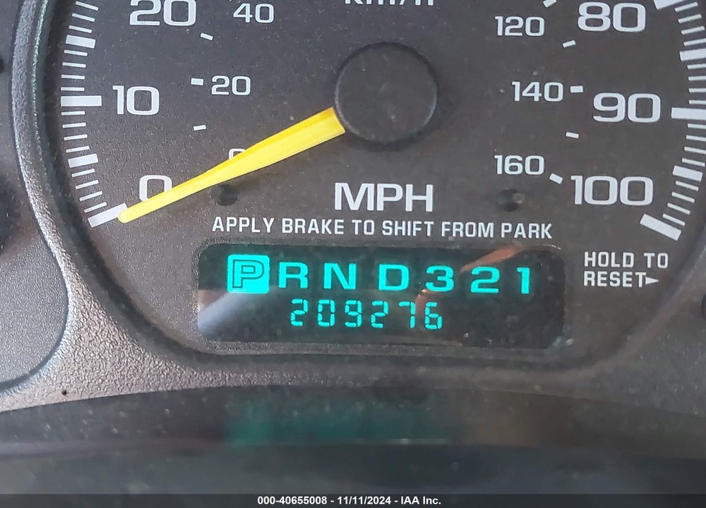 2001 CHEVROLET TAHOE LT VIN: 1GNEK13T01R101118