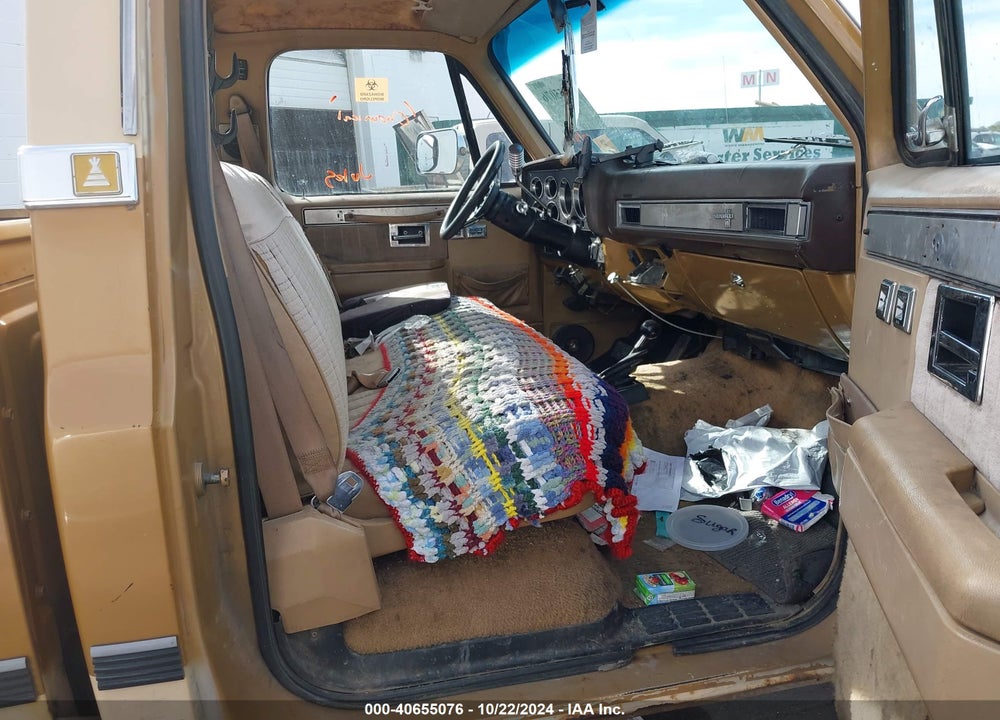 1984 CHEVROLET K20 VIN: 1GCGK24M5EJ164203