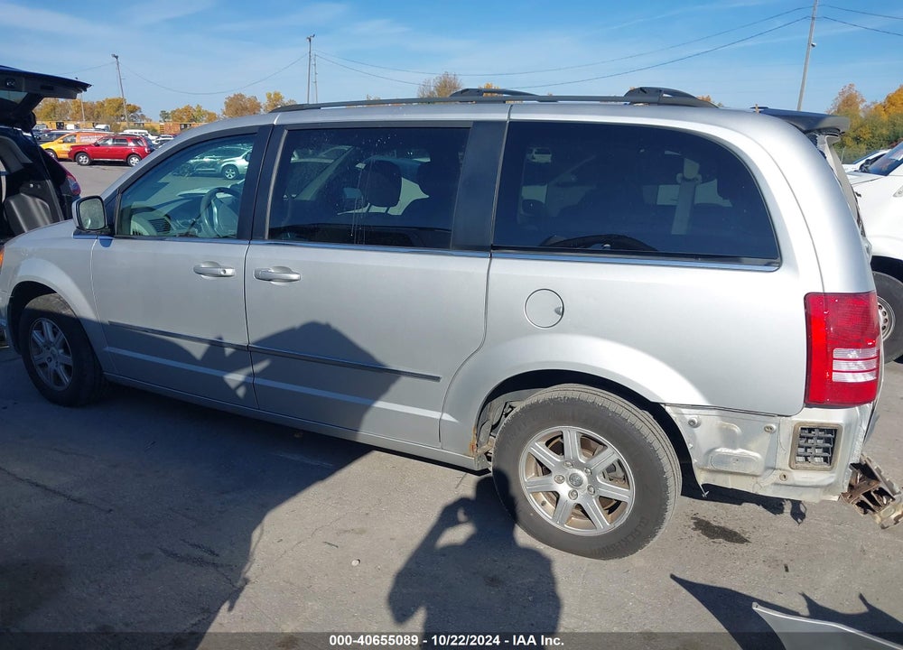 2010 CHRYSLER TOWN & COUNTRY TOURING VIN: 2A4RR5D13AR137092
