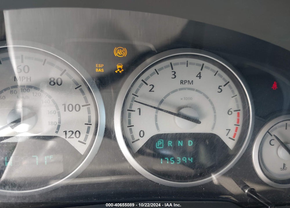 2010 CHRYSLER TOWN & COUNTRY TOURING VIN: 2A4RR5D13AR137092
