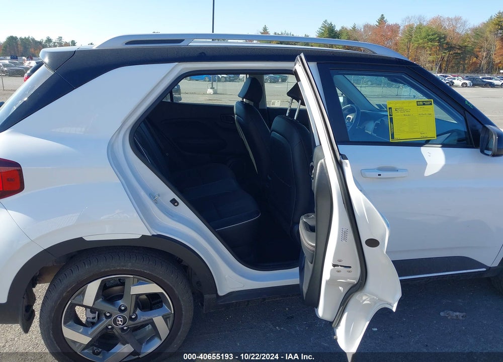 2024 HYUNDAI VENUE LIMITED VIN: KMHRC8A37RU325381