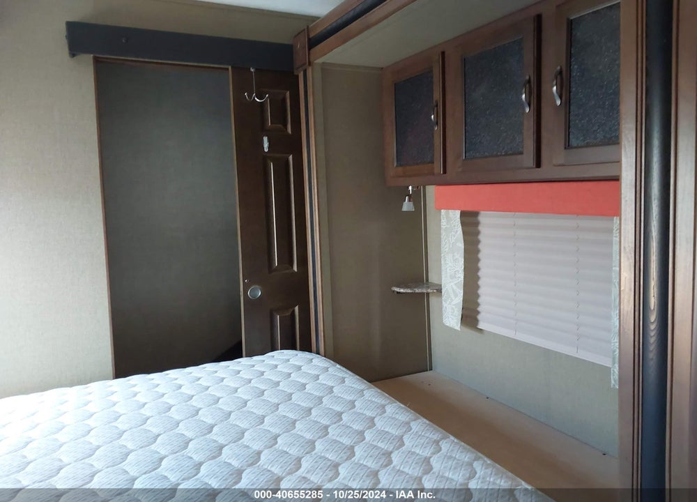 2016 KEYSTONE RV RETREAT TRAVEL TRAILER VIN: 4YDT39D22GW260358