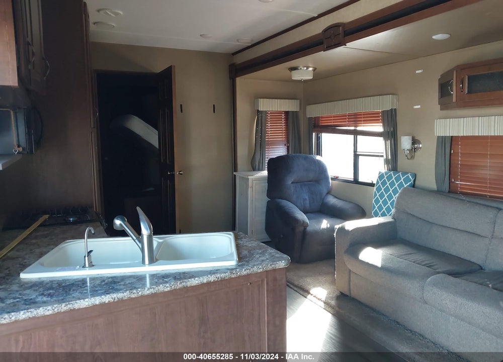 2016 KEYSTONE RV RETREAT TRAVEL TRAILER VIN: 4YDT39D22GW260358