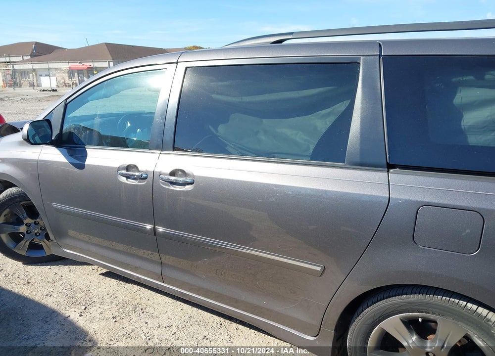 2016 TOYOTA SIENNA SE VIN: 5TDXK3DC4GS749454
