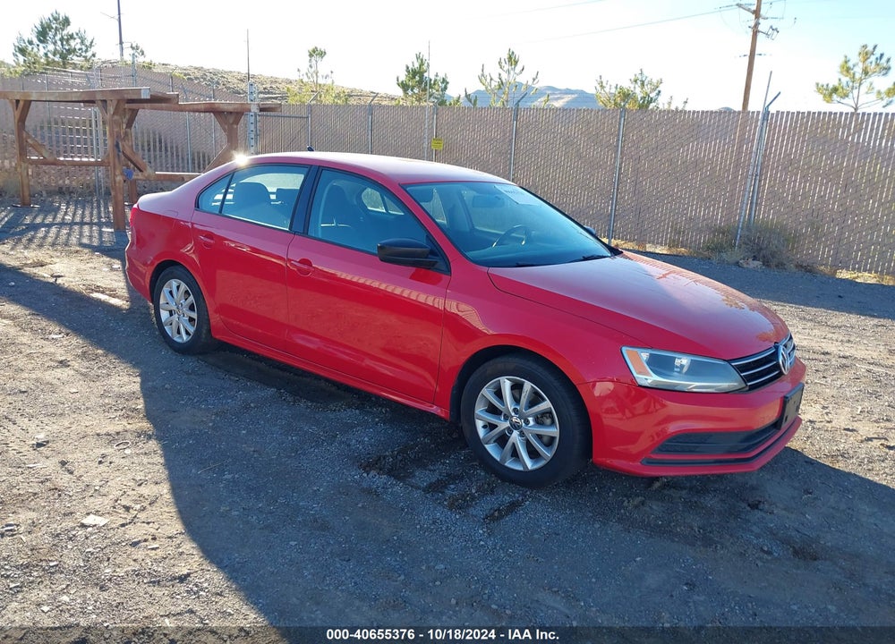 2015 VOLKSWAGEN JETTA 1.8T SE VIN: 3VWD17AJ7FM286303