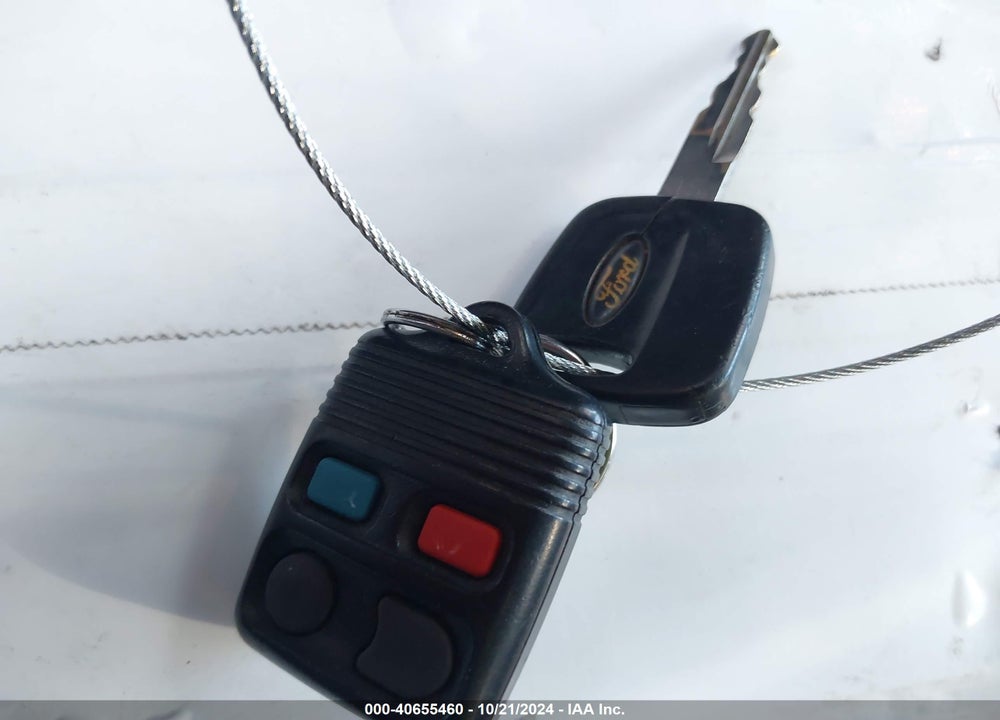 2002 FORD THUNDERBIRD VIN: 1FAHP60A02Y107473
