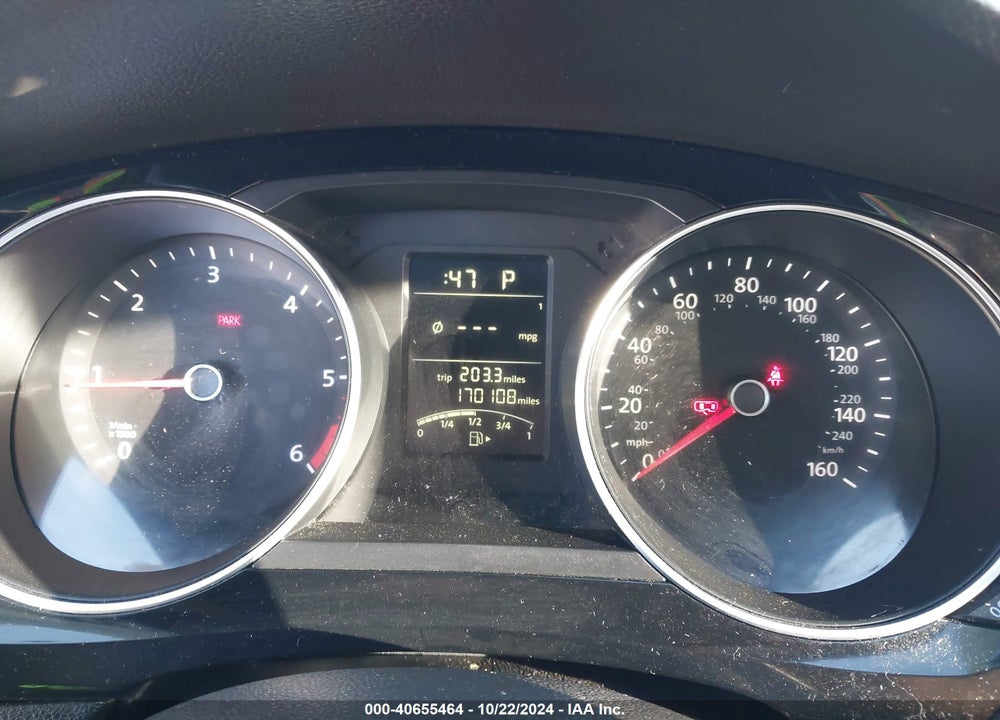 2015 VOLKSWAGEN JETTA 2.0L TDI SEL VIN: 3VWLA7AJ5FM250539