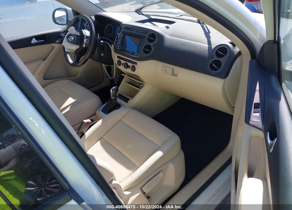 2014 VOLKSWAGEN TIGUAN SE VIN: WVGAV3AX5EW554511