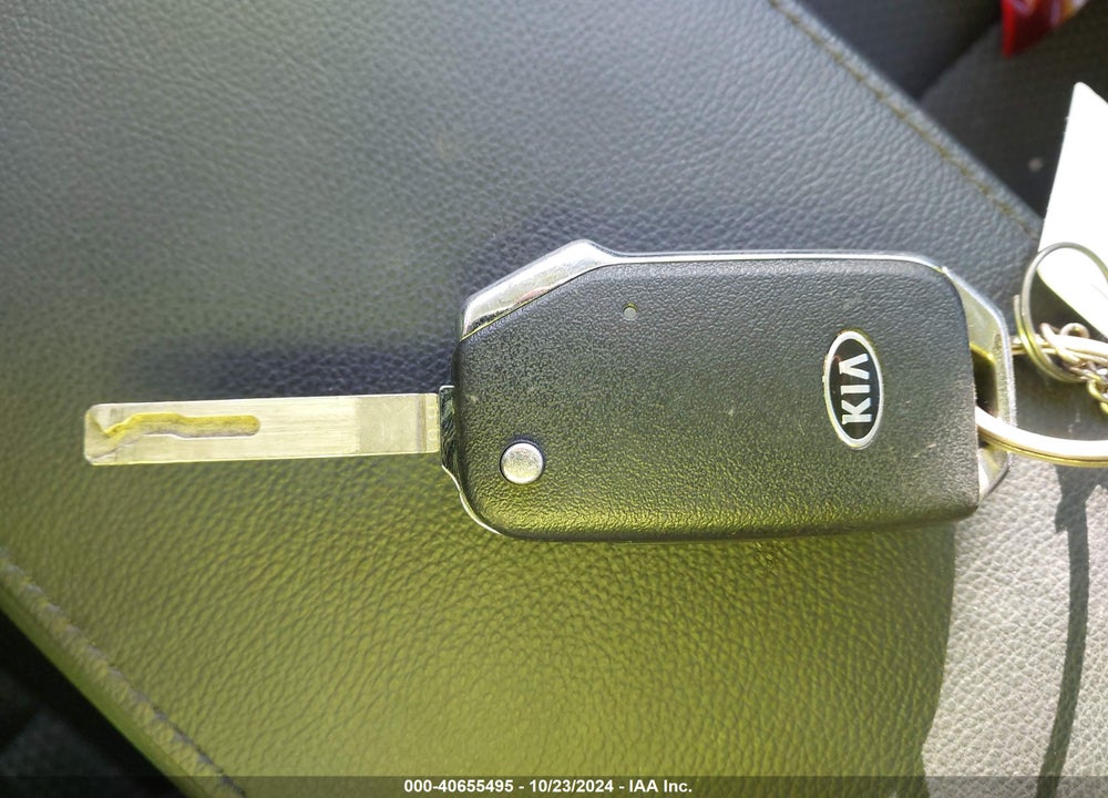 2020 KIA SOUL LX VIN: KNDJ23AU4L7097247