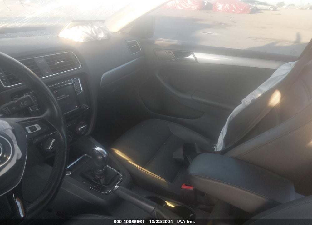 2017 VOLKSWAGEN JETTA 1.4T SE VIN: 3VWDB7AJ0HM259413