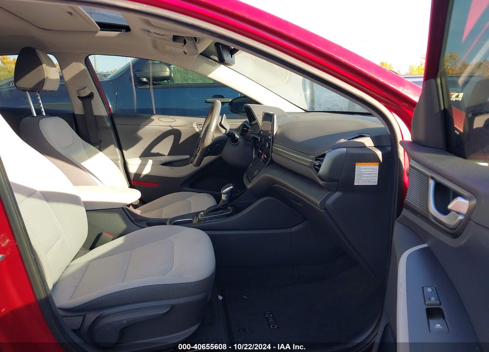 2021 HYUNDAI IONIQ HYBRID SEL VIN: KMHC85LC7MU255523