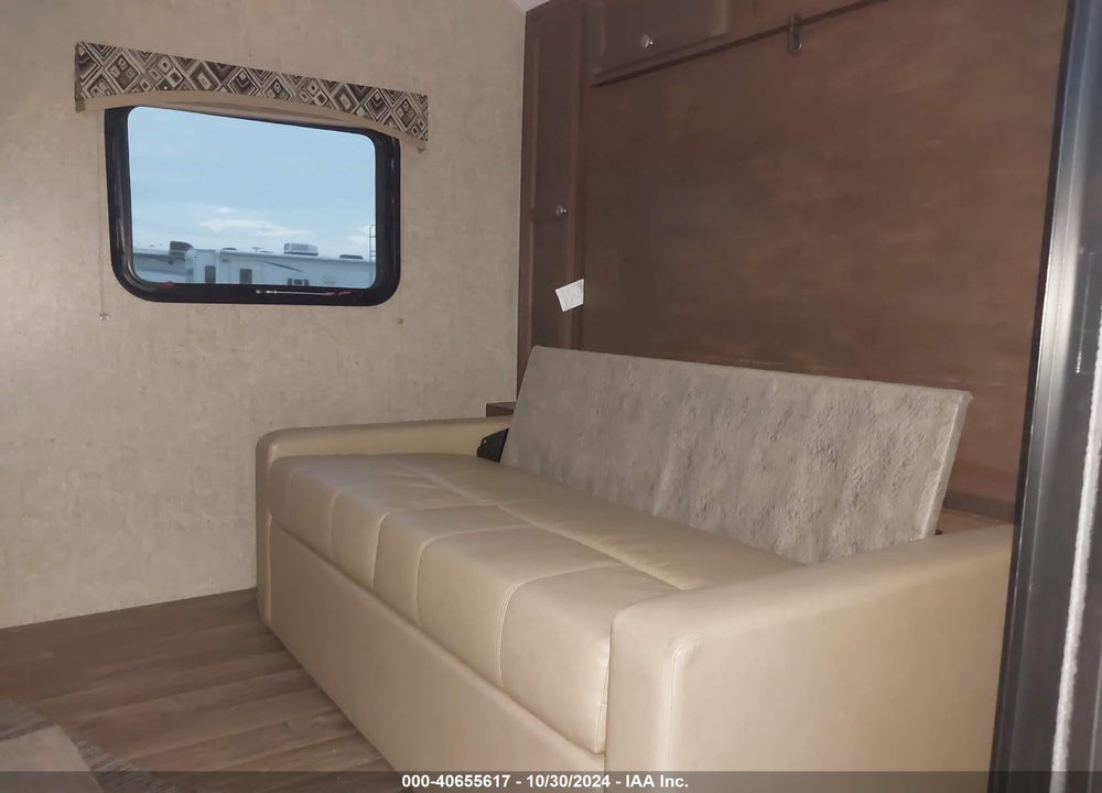 2017 VENTURE SONIC TRAVEL TRAILER VIN: 4EZT21924H4056091
