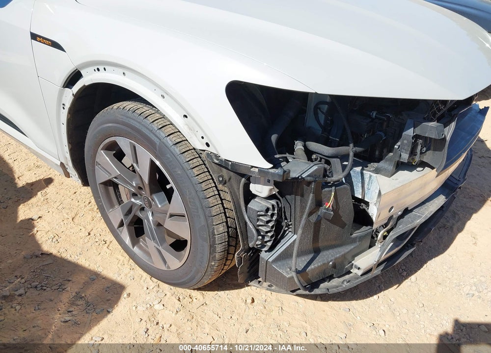 2022 AUDI E-TRON PREMIUM QUATTRO VIN: WA1AAAGE1NB023415