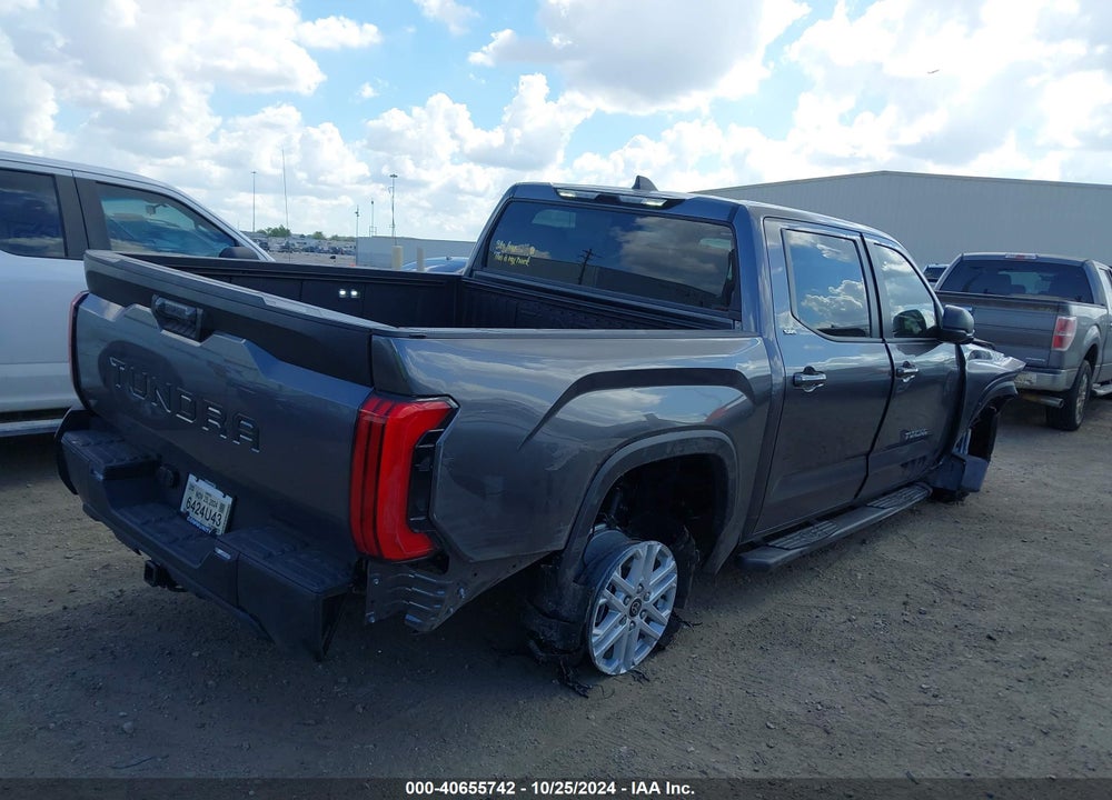 2024 TOYOTA TUNDRA SR5 VIN: 5TFLA5ABXRX040324