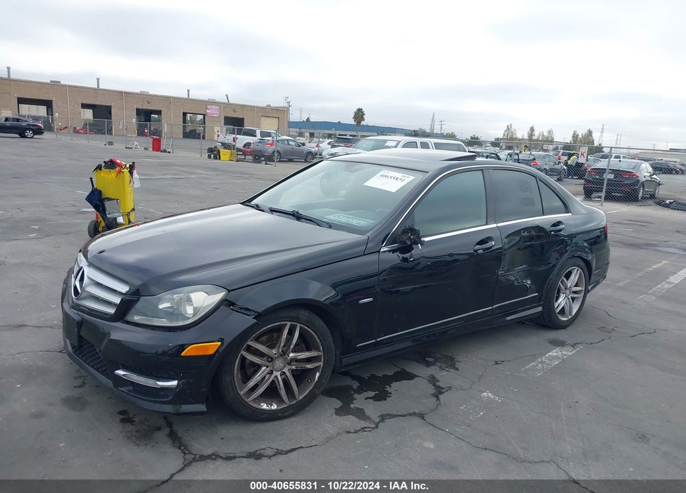 2012 MERCEDES-BENZ C 250 LUXURY/SPORT VIN: WDDGF4HB4CR223366