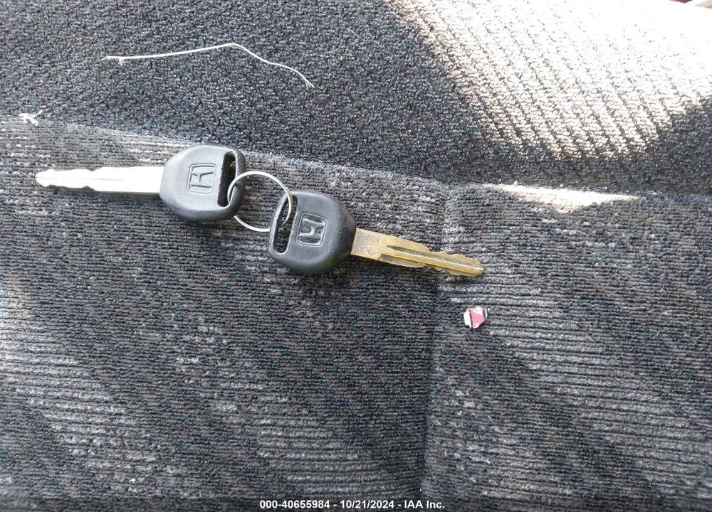 2000 HONDA CR-V LX VIN: JHLRD1844YC060532
