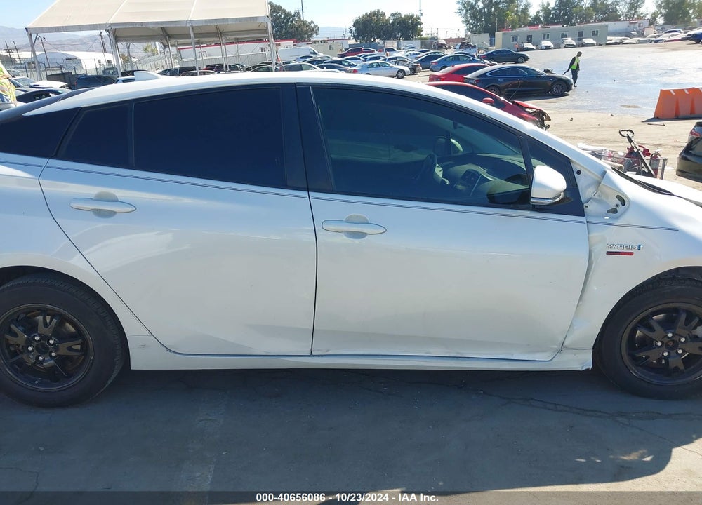 2018 TOYOTA PRIUS THREE TOURING VIN: JTDKARFU8J3059639