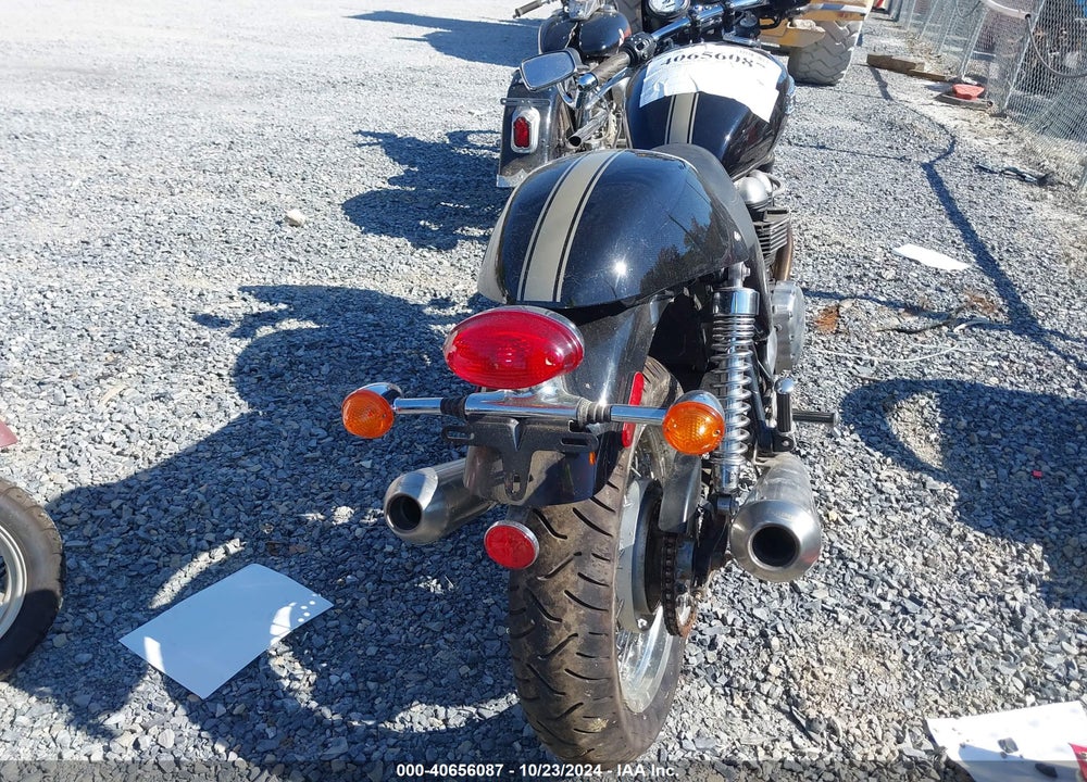 2010 TRIUMPH MOTORCYCLE THRUXTON 900 VIN: SMT920K11AT433237