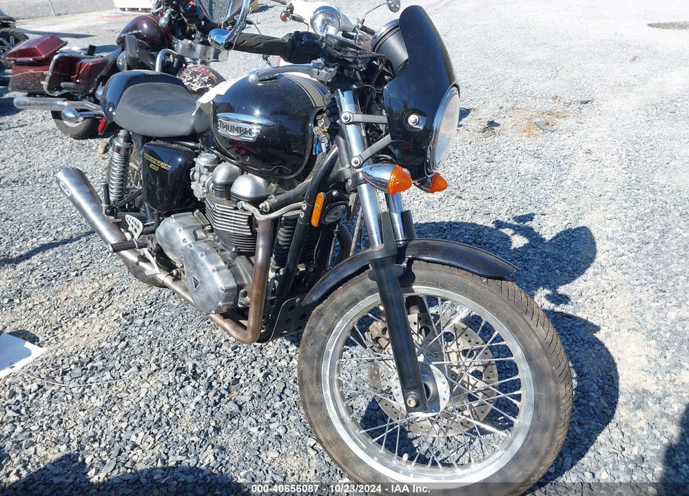 2010 TRIUMPH MOTORCYCLE THRUXTON 900 VIN: SMT920K11AT433237