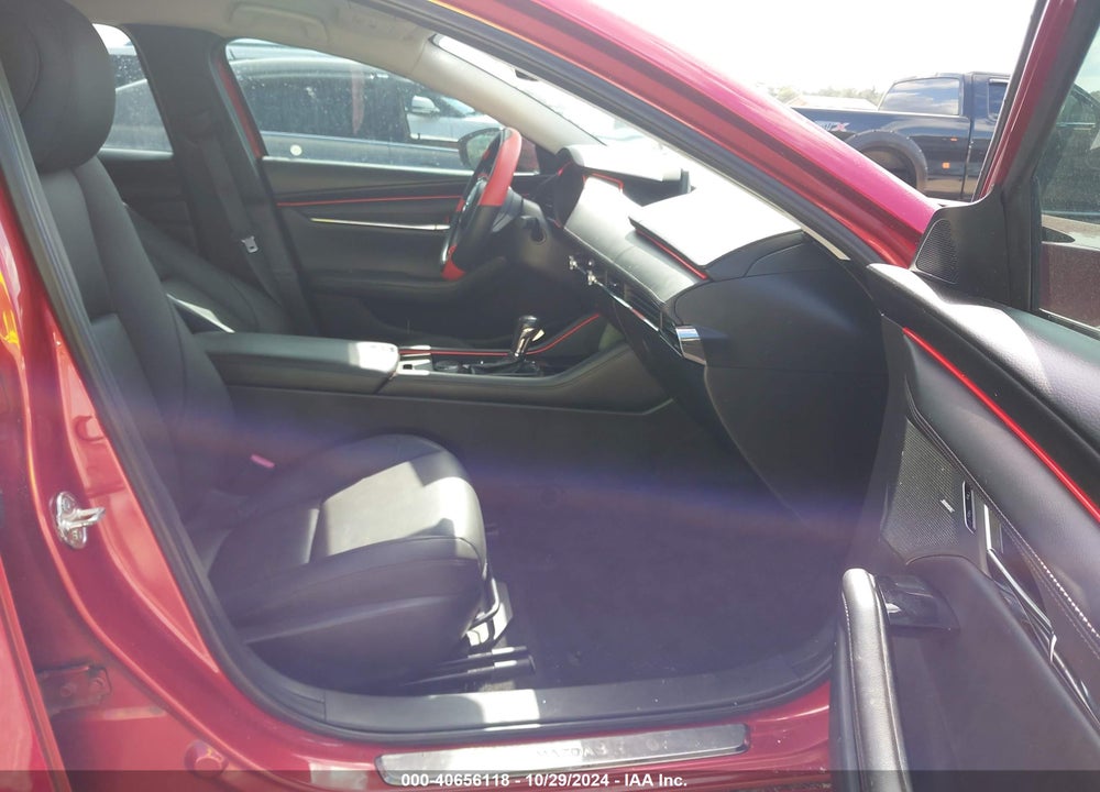 2019 MAZDA 3 PREFERRED PACKAGE VIN: 3MZBPADL3KM108415