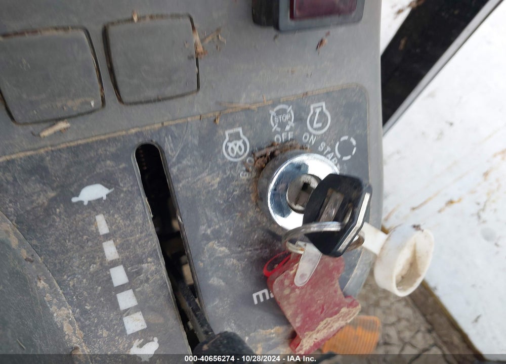 2015 MAHINDRA TRACTOR VIN: 65GCJ00459