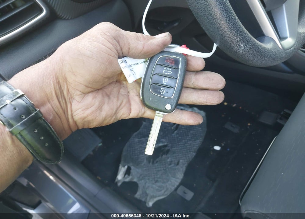 2020 HYUNDAI TUCSON SE VIN: KM8J23A49LU146066