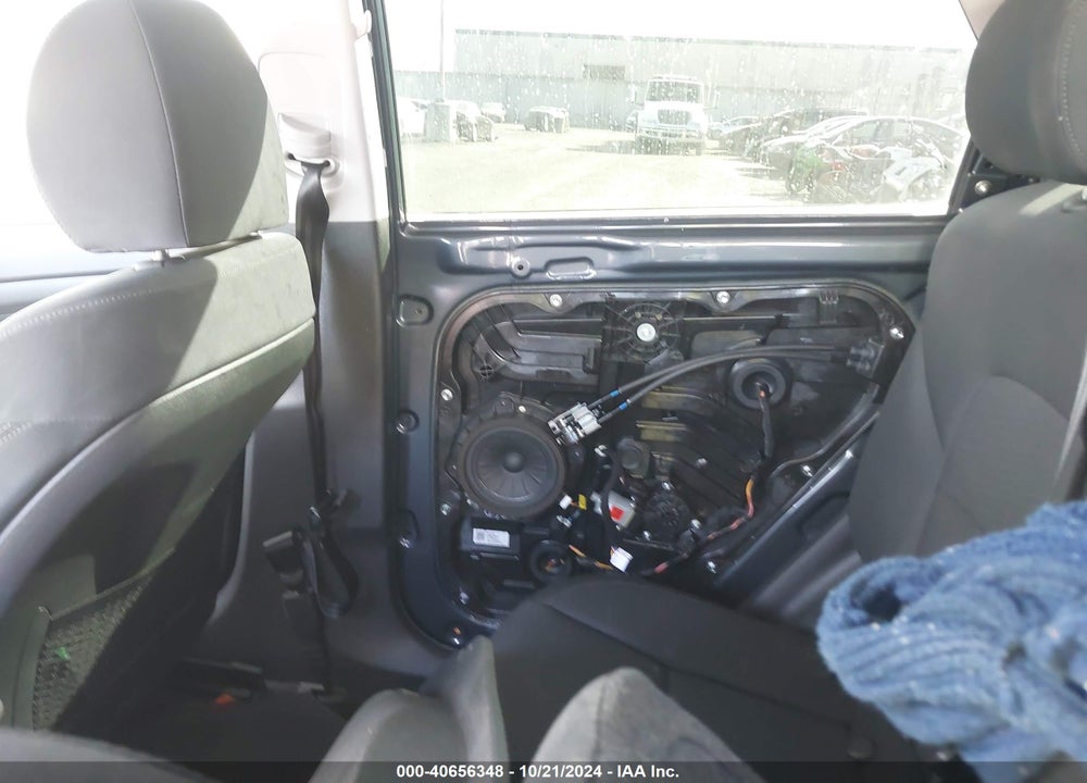 2020 HYUNDAI TUCSON SE VIN: KM8J23A49LU146066