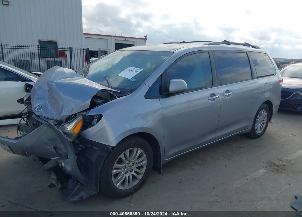 2011 TOYOTA SIENNA XLE V6 VIN: 5TDYK3DC9BS100990