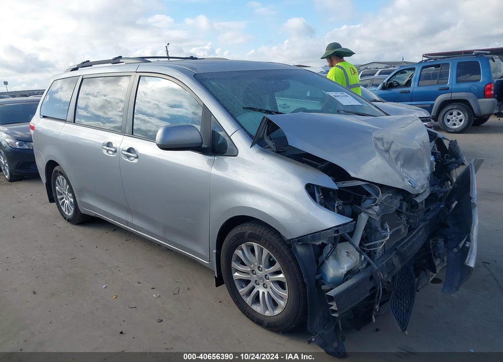 2011 TOYOTA SIENNA XLE V6 VIN: 5TDYK3DC9BS100990